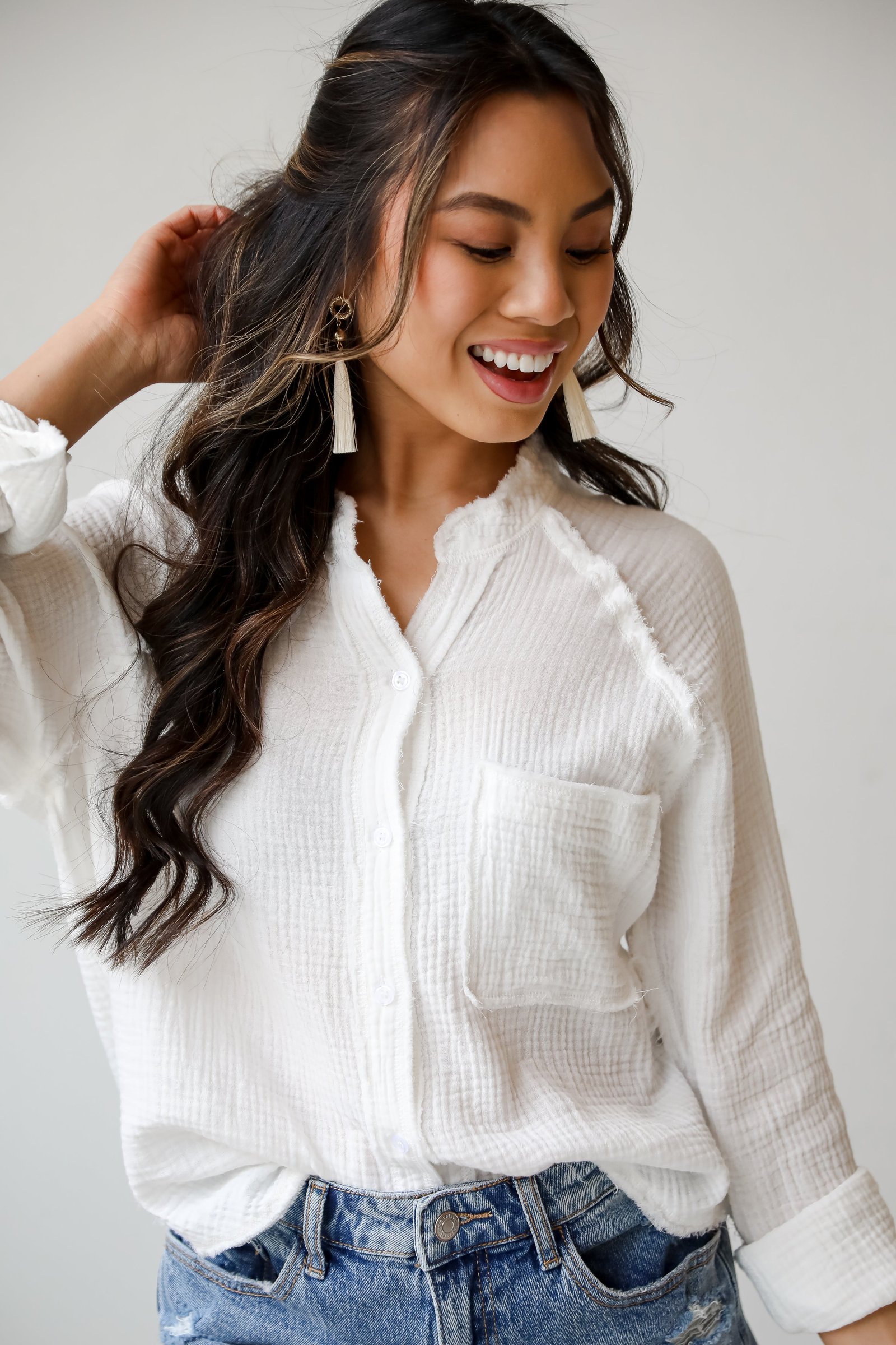 Compelling Charisma White Linen Blouse