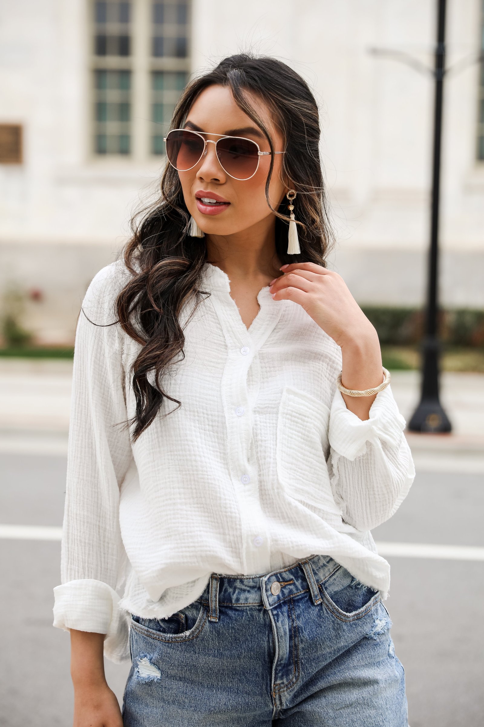 Compelling Charisma White Linen Blouse