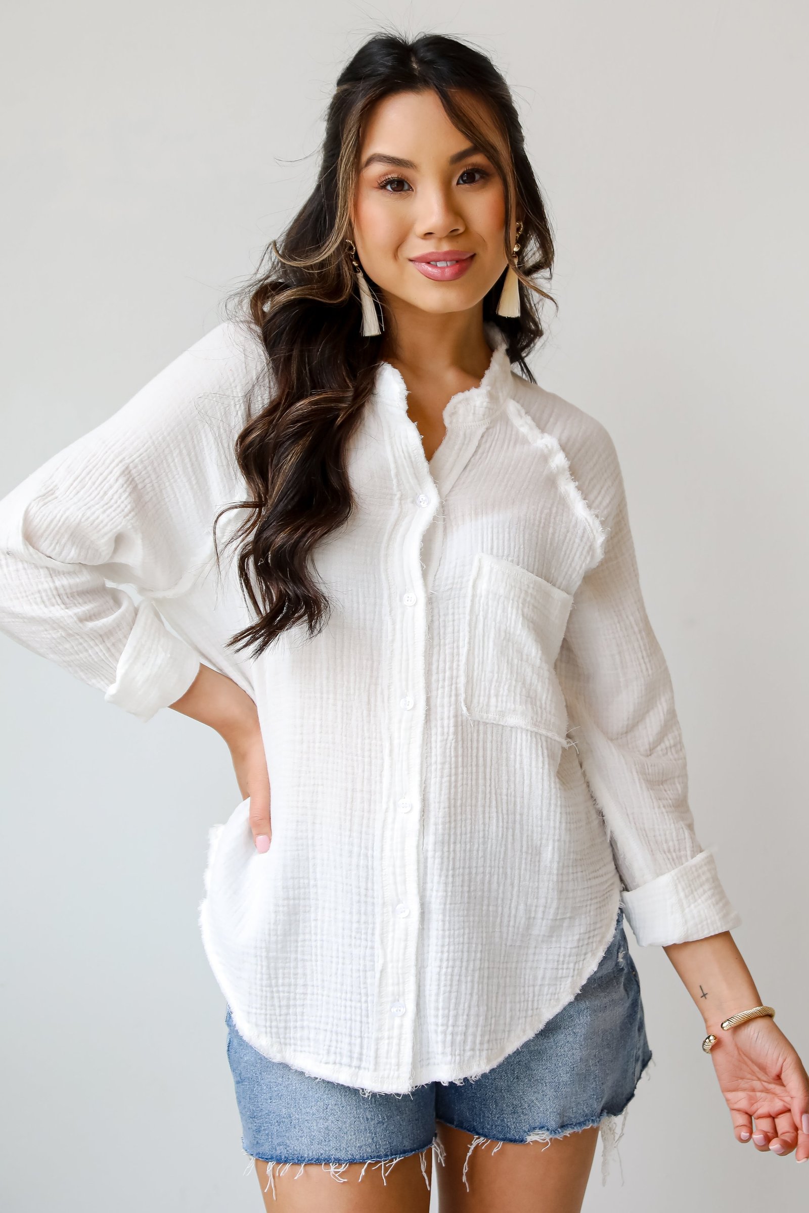 Compelling Charisma White Linen Blouse