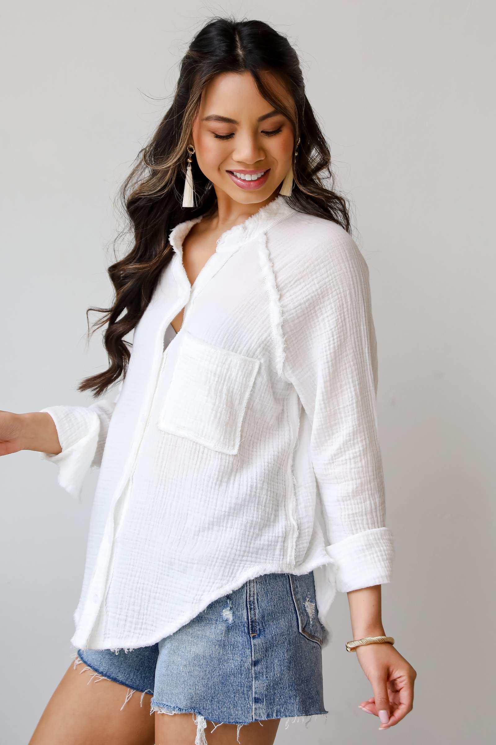 Compelling Charisma White Linen Blouse